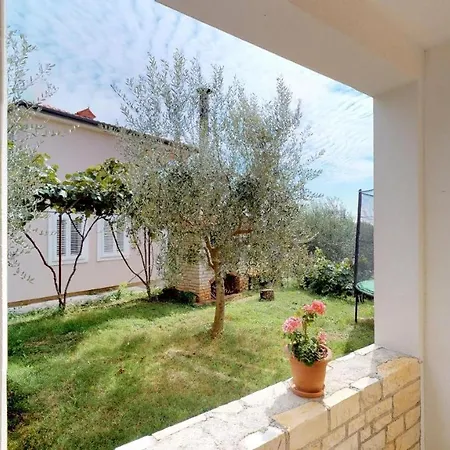 With A Parking Space Vilanija, - 17240 Appartement