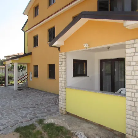 With A Parking Space Vilanija, - 17240 * Umag